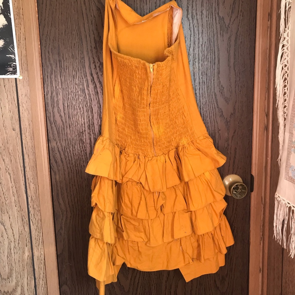 Strapless Ruffled Vintage Party Dress - Picture 2 of 4